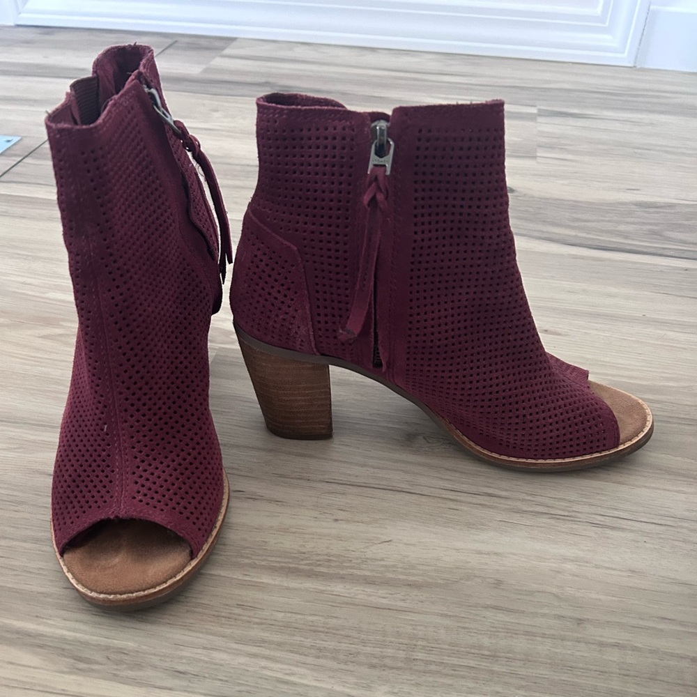 TOMS Women's Burgundy Majorca Ankle Booties